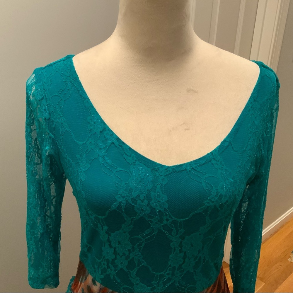 BRAND NEW Lovely aqua dress, long sleeves with multicolored skirt section.M - Picture 6 of 10